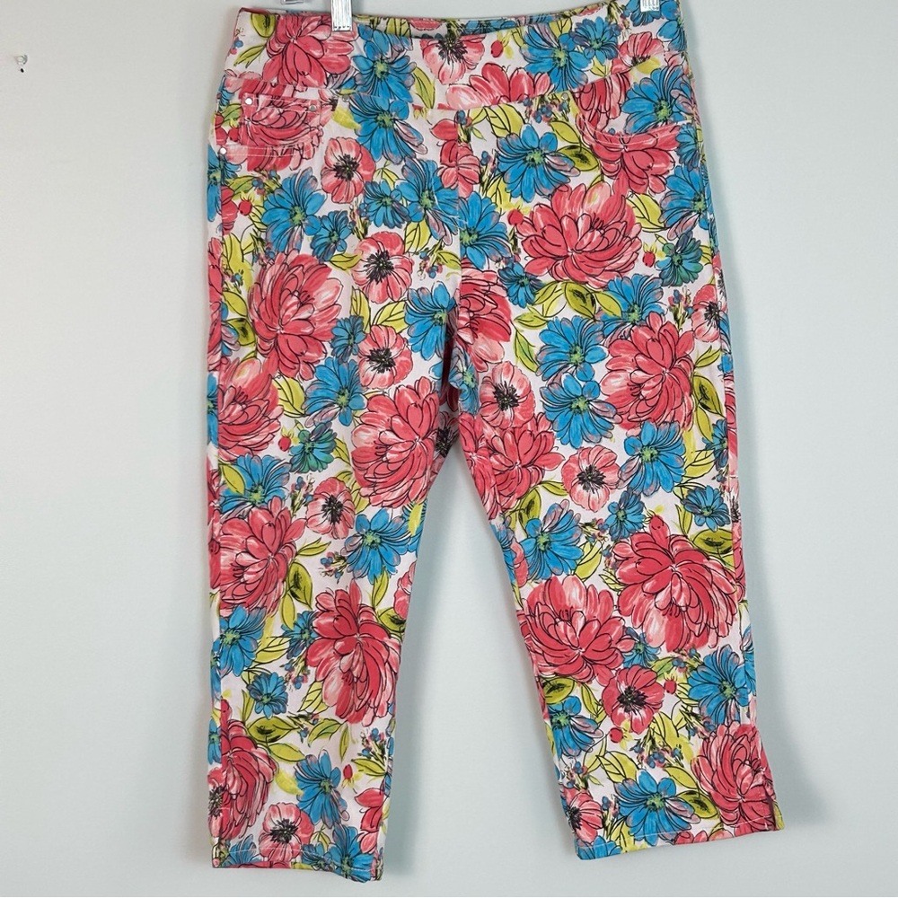 Ruby Rd. Floral Pull-On Denim Capris